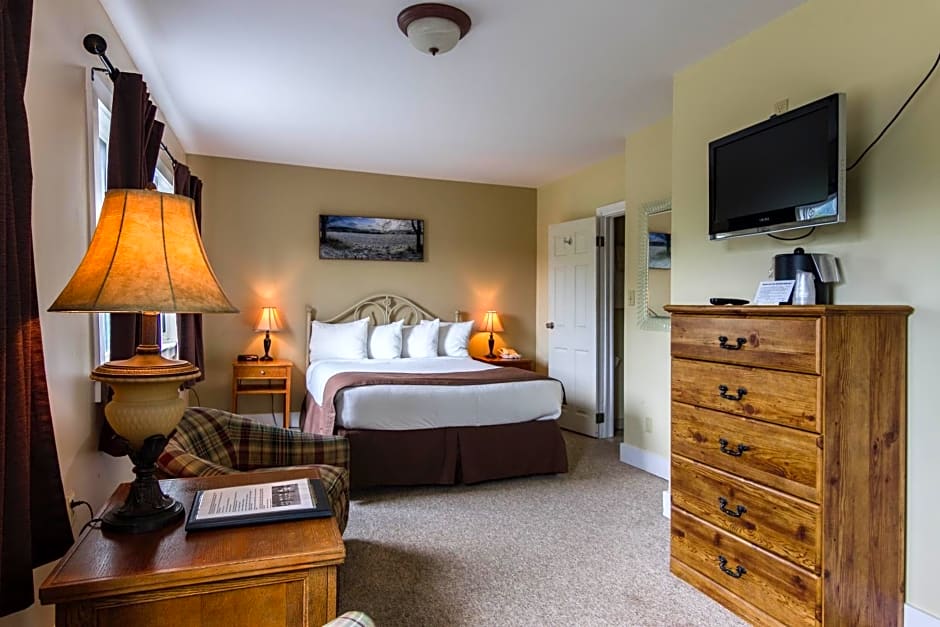 Winwood Inn & Condominiums