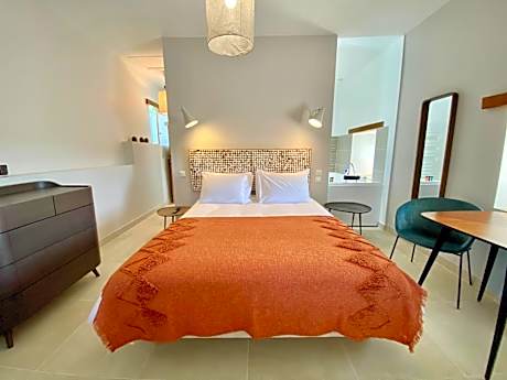 King Room with Spa Bath