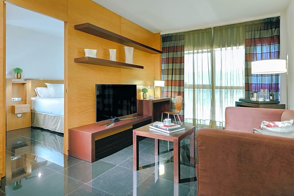 Hesperia Fira Suites