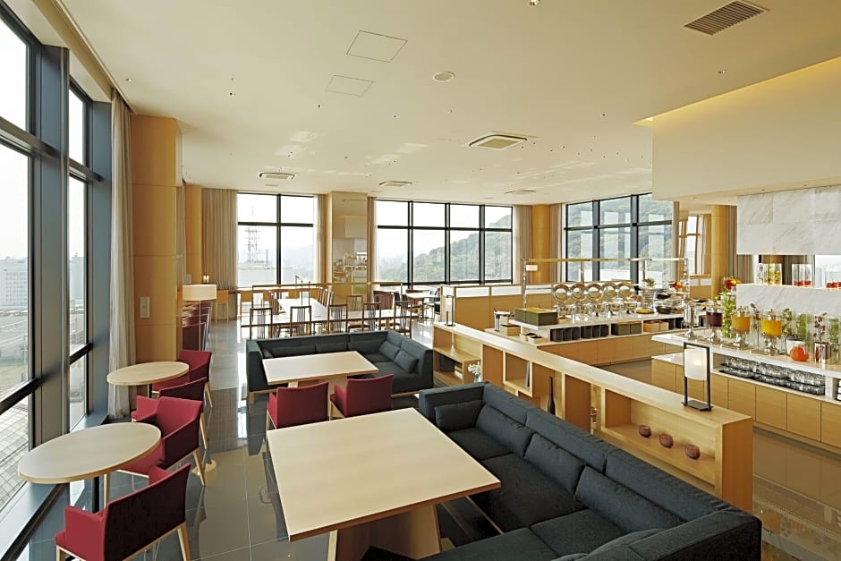 Candeo Hotels Matsuyama Okaido