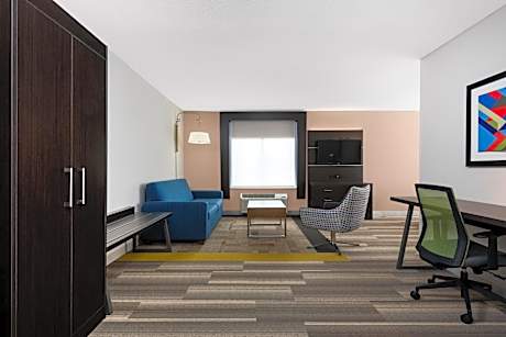 Queen Suite with Two Queen Beds and Sofa Bed