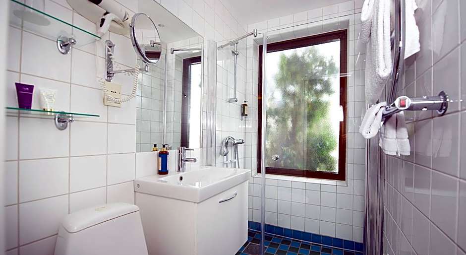 Home Hotel Wellington