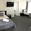 Durham Court Motor Inn