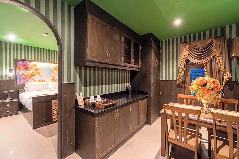 The Castle Pratumnak Hill Pattaya 6 Bedroom