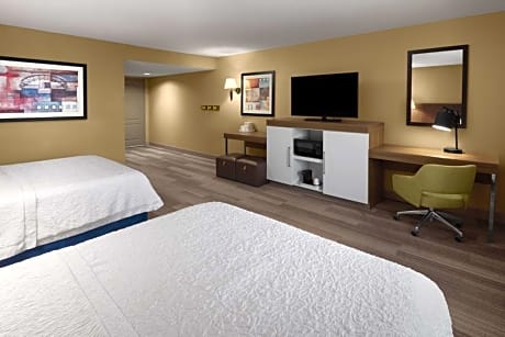 Queen Room with Two Queen Beds - Mobility and Hearing Access/Non-Smoking