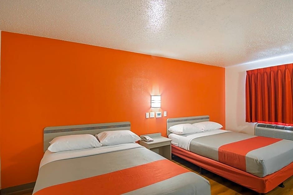 Motel 6-Lawton, OK
