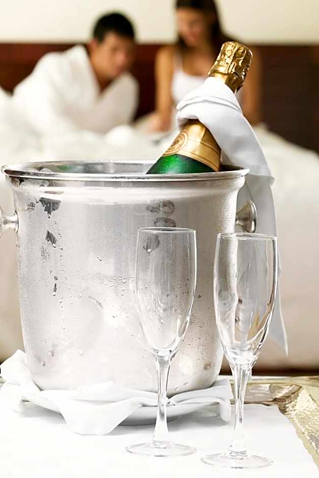 Imperia Hotel & Suites Saint-Eustache