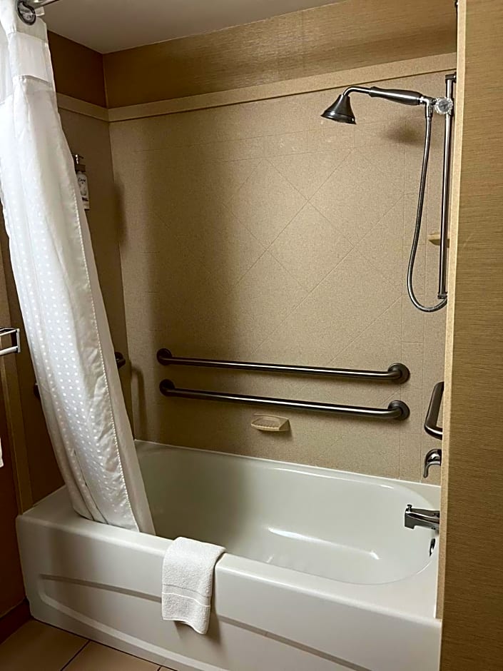 Holiday Inn Express Charles Town By IHG