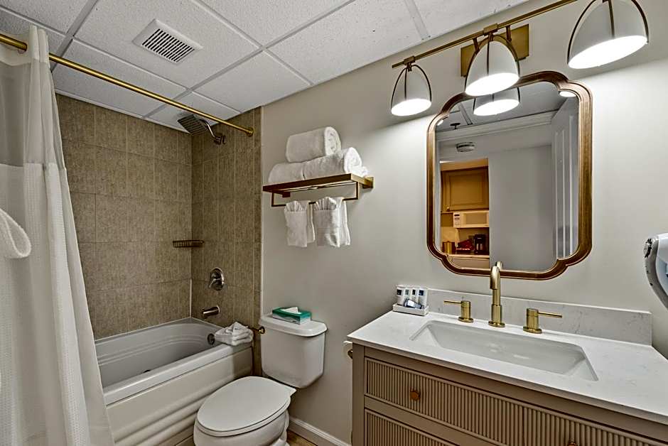 Bella Vista Suites Lake Geneva