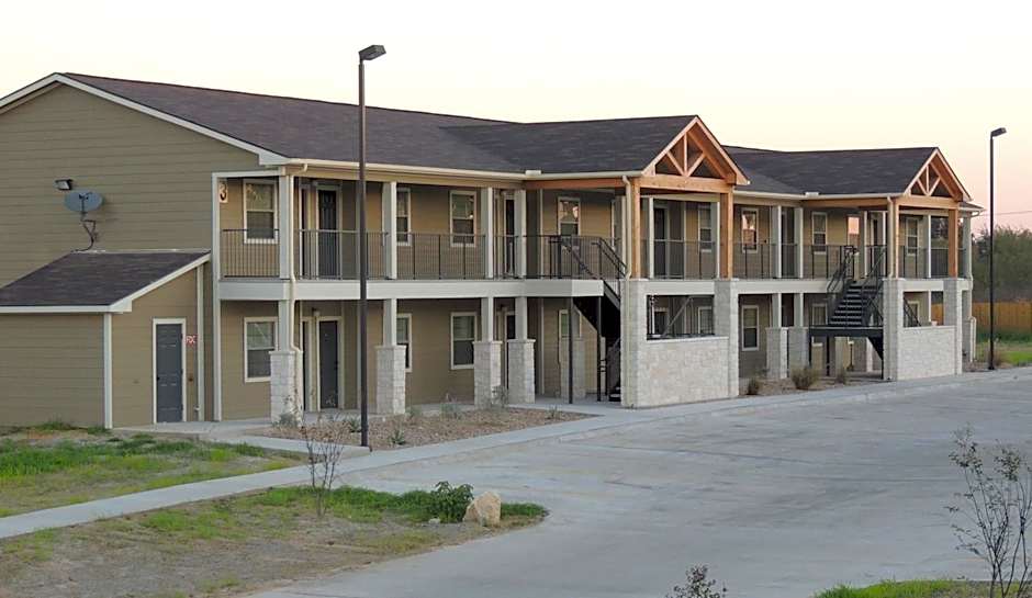 Eagle's Den Suites Carrizo Springs a Travelodge by Wyndham
