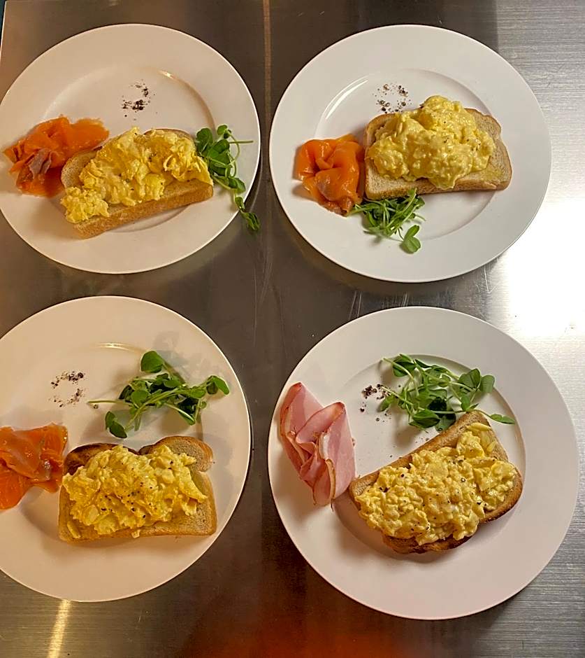 The White House Hotel