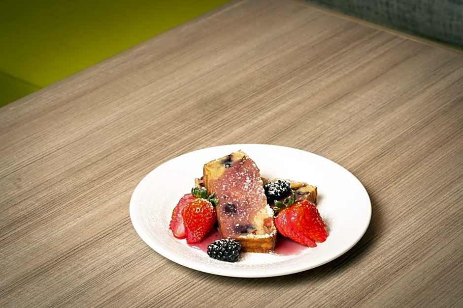 Holiday Inn and Suites Memphis Southeast Germantown By IHG