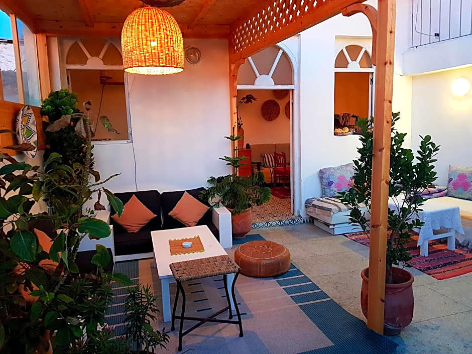 Art Riad Au Bord De La Mer