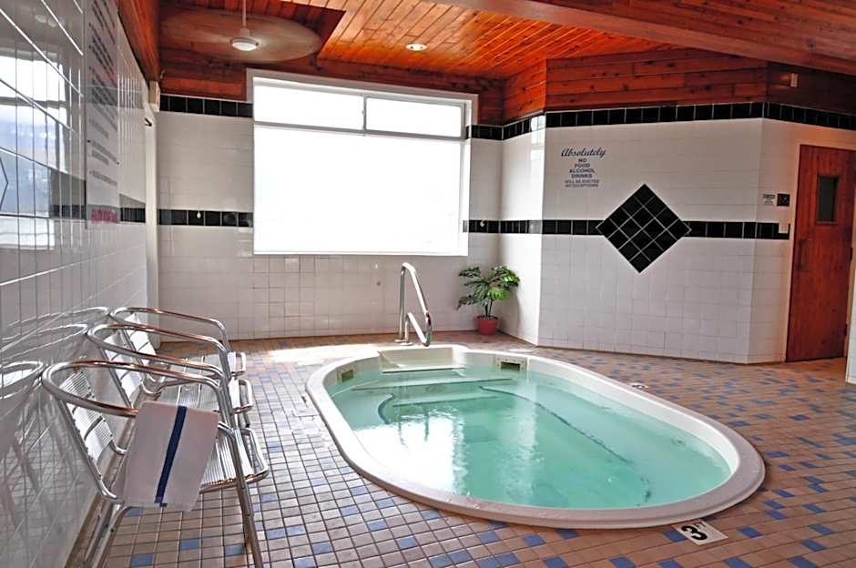 Travelodge by Wyndham Golden Sportsman Lodge