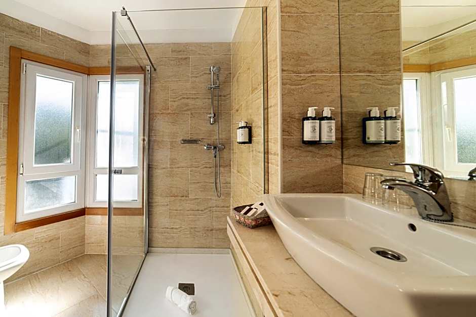 Hotel Playa Langosteira by Adeloló