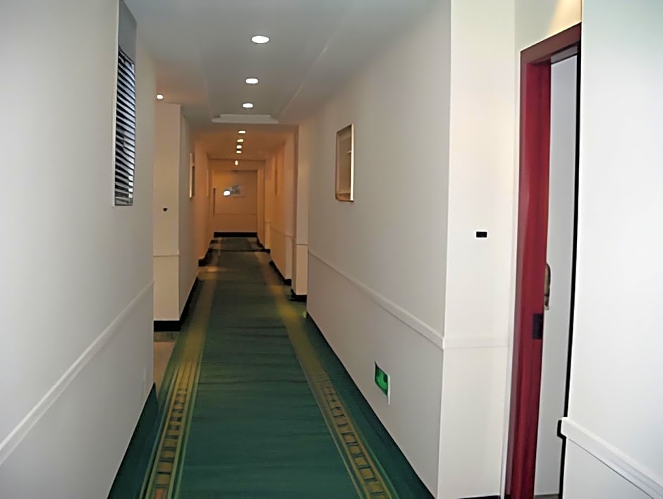 GreenTree Inn GuangDong DongGuan HouJie Business Hotel