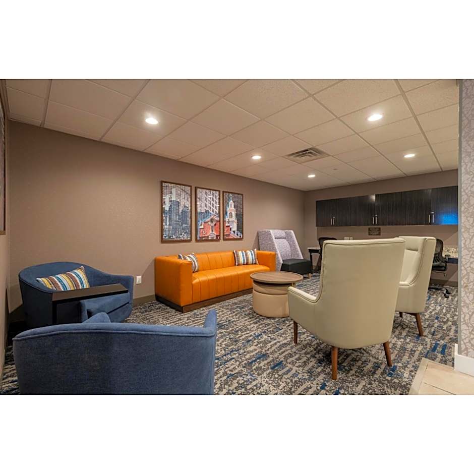 Hampton Inn & Suites Boston/Stoughton