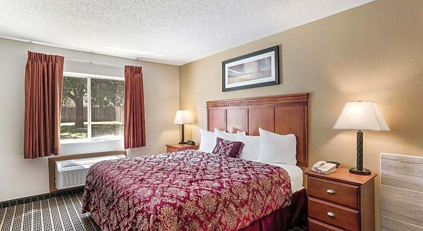 Rodeway Inn Cedar Rapids Westdale