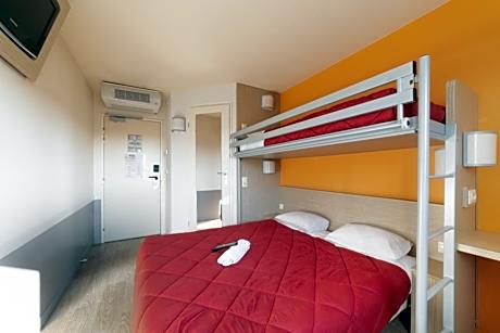Triple Room (1 Double Bed + 1 Single Bed)