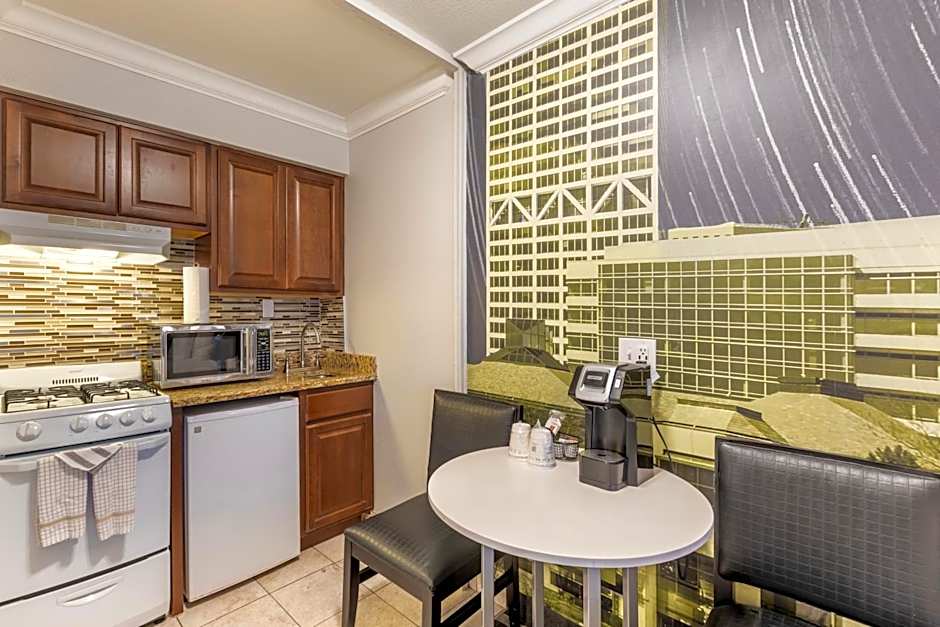 Best Western PLUS Milwaukee West