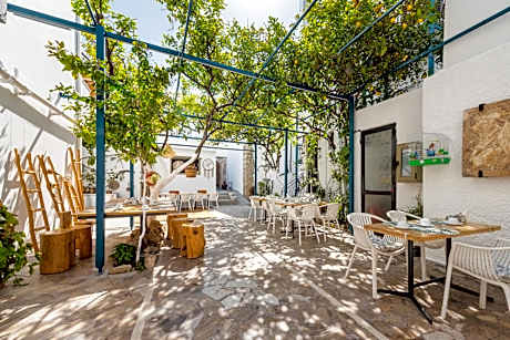 Lefka Hotel & Apartments