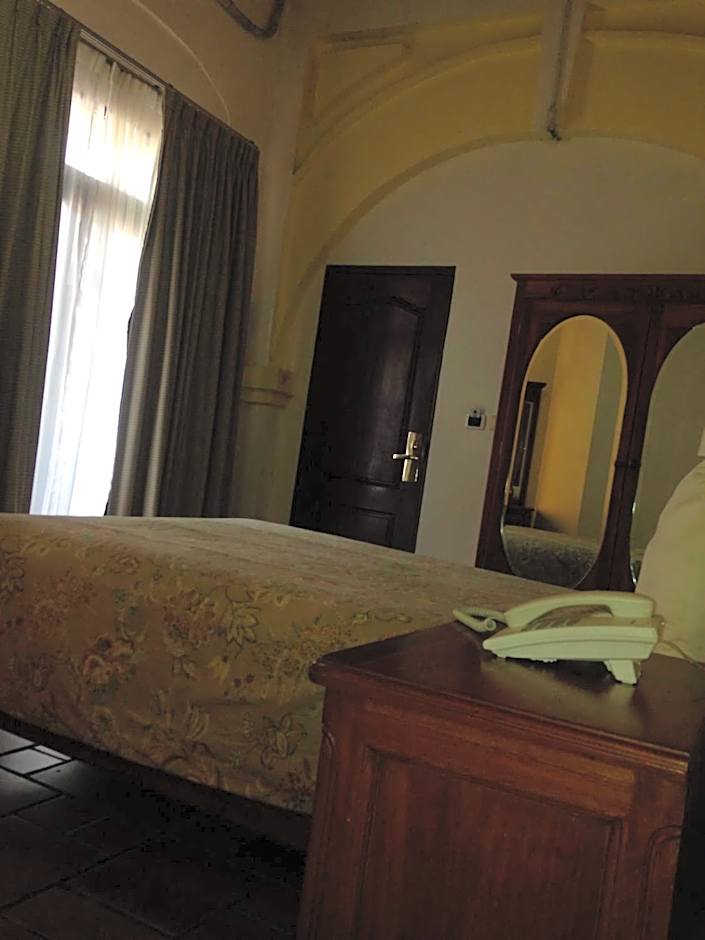 Hotel Meson del Mar