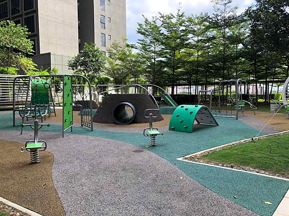 Icon City 8Pax SunwayPyramid & Lagoon CityView