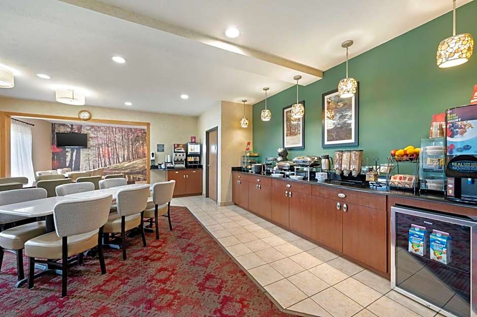 Best Western Plus Howe Inn