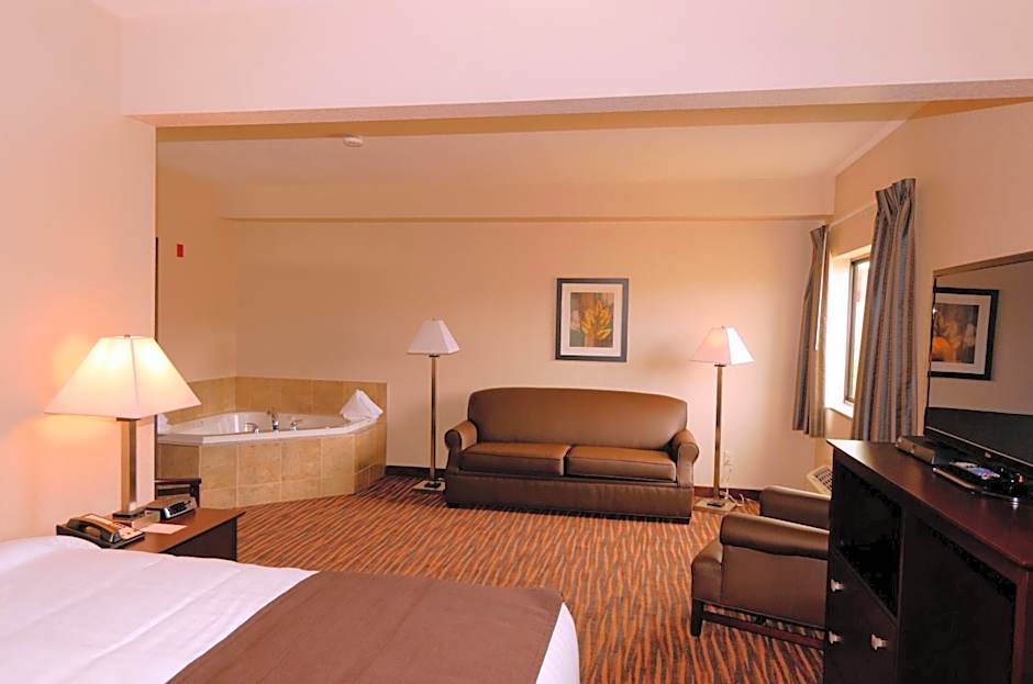 Cobblestone Inn & Suites - Denison | Oak Ridge