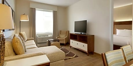 1King Mobilty/Hearing Access Tub Studio Nosmk