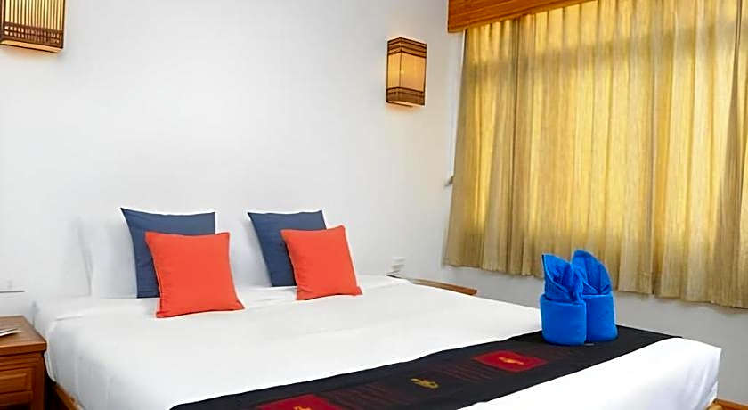 Sukkasem Hotel