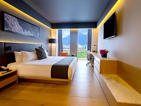 King Room with Mountain View