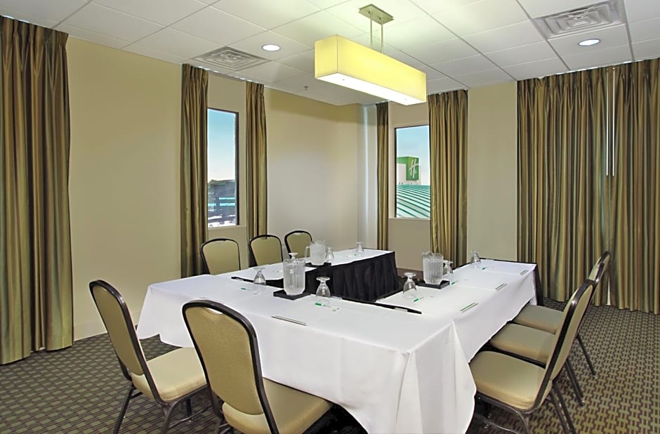 Holiday Inn Metairie New Orleans, an IHG Hotel