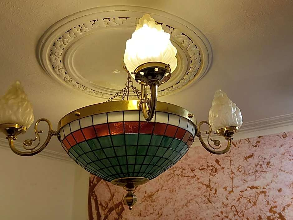 Aberdeen Arms Hotel Tarland