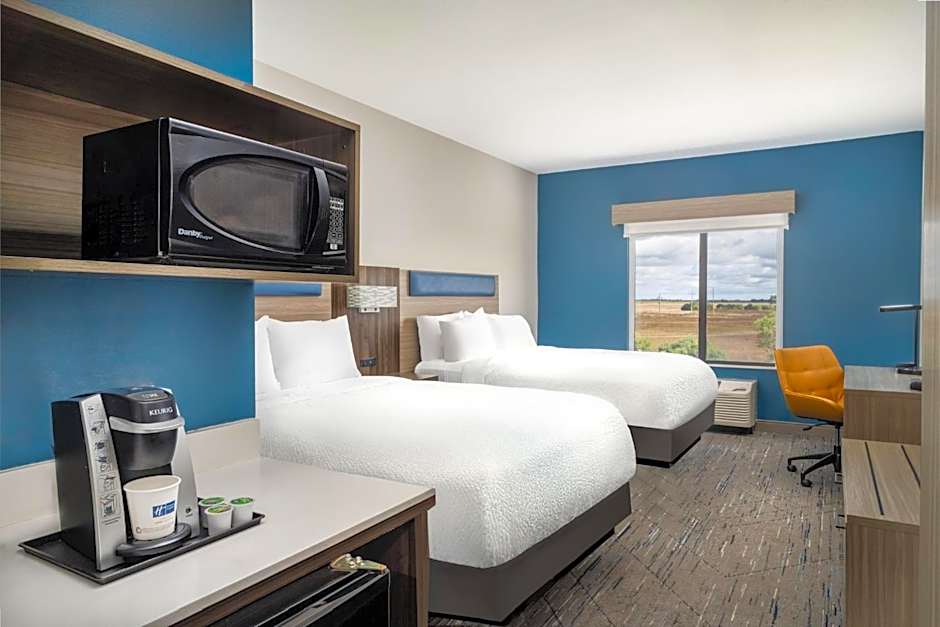 Holiday Inn Express Pratt By IHG