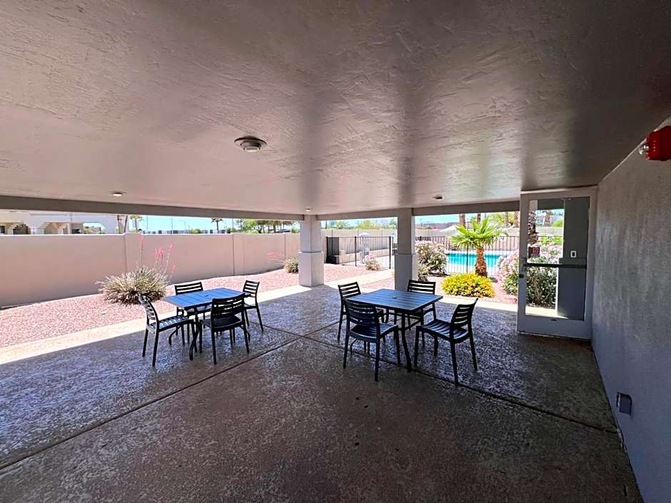 Garner Hotel Phoenix - Surprise By IHG