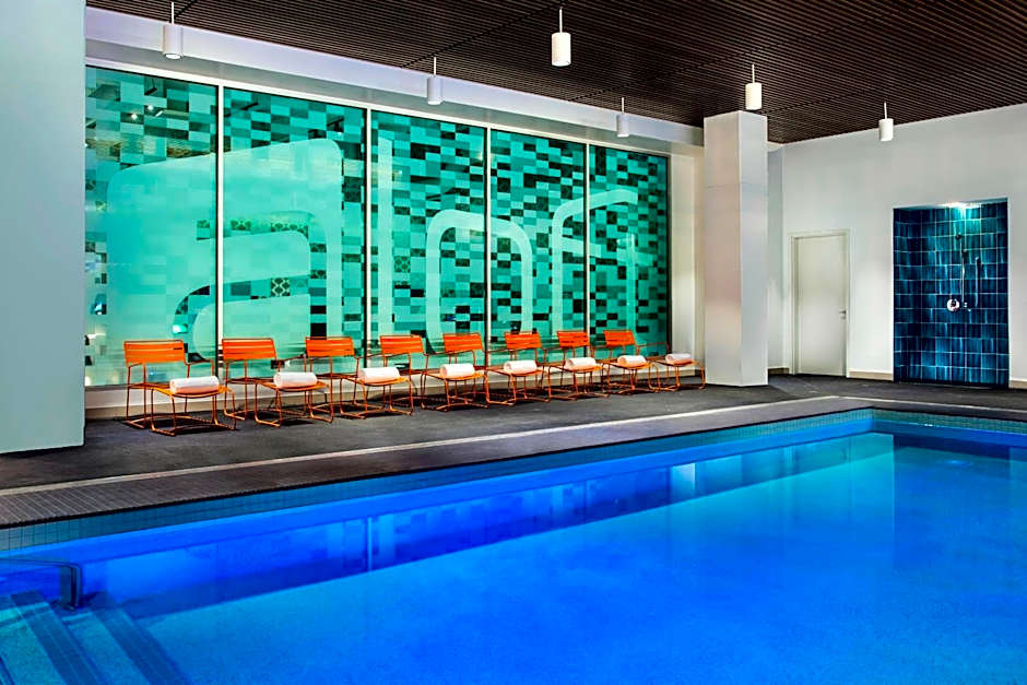 Aloft Boston Seaport District