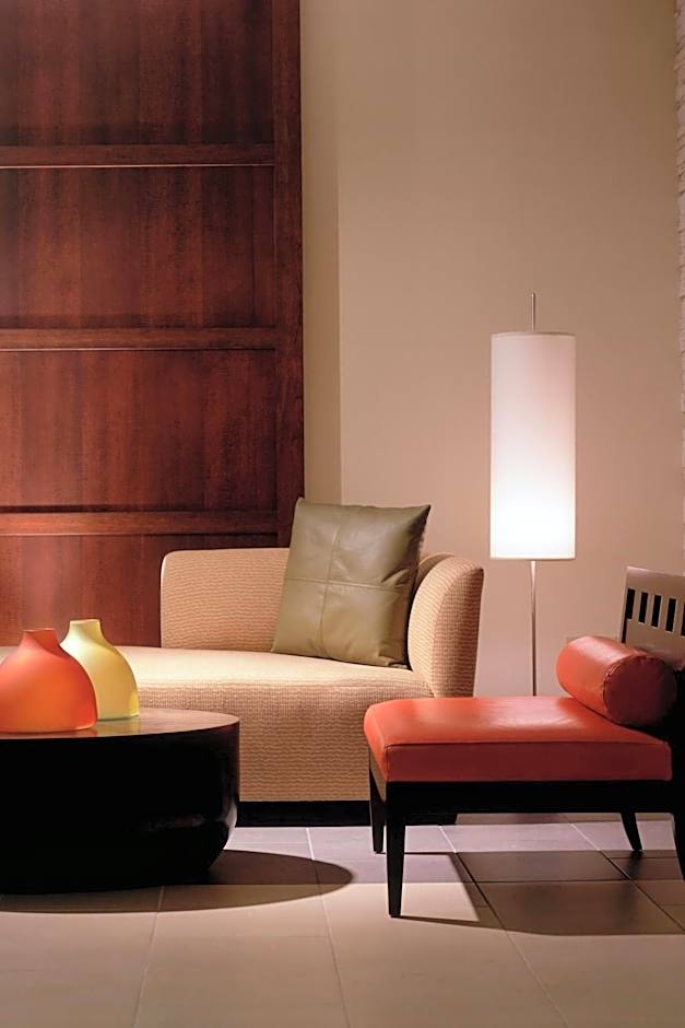 Courtyard by Marriott Los Angeles Sherman Oaks