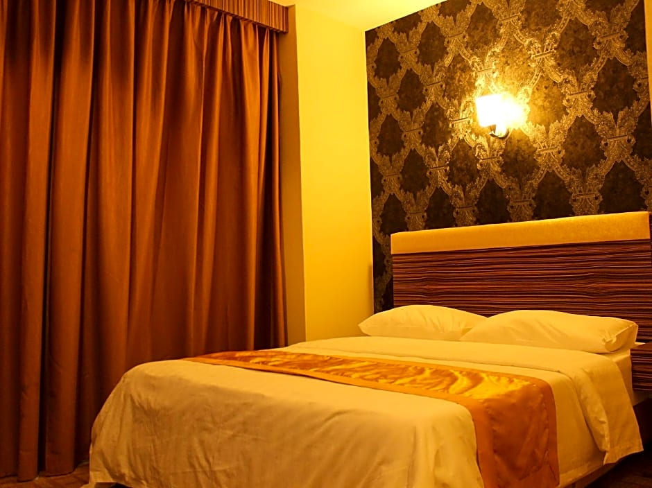 Clover Hotel
