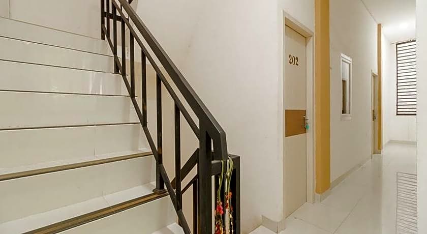 RedDoorz @ Tara Homestay Palembang