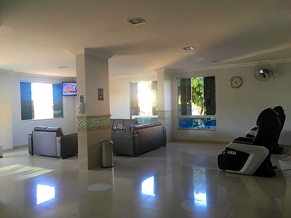 Hotel Golden Dolphin com café da manhã! Piscinas 24h