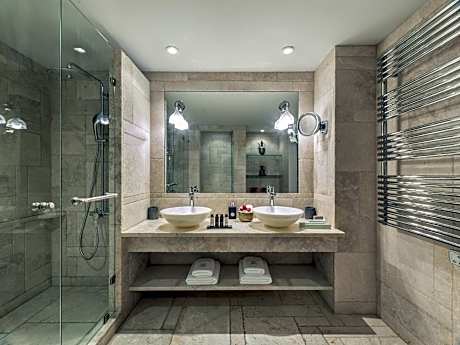 Kinsterna Family Suite