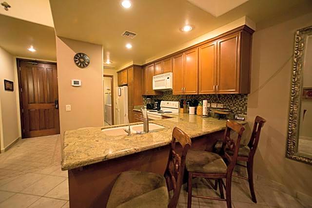 2 BR CONDO LAS PALOMAS SANDY BEACH