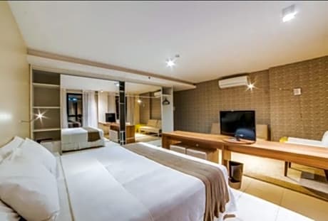 PREMIUM PARTIAL VIEW