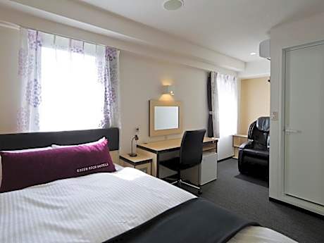 Premium Single Room - Non-Smoking