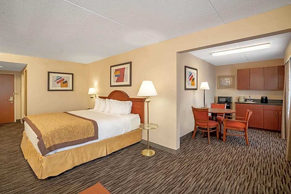 Wingate By Wyndham Charlotte Airport I-85/I-485