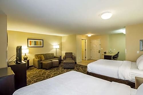 MainStay Suites Fargo