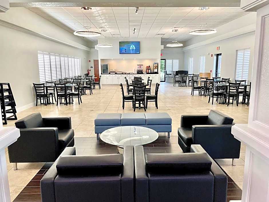 Days Inn & Suites by Wyndham Lakeland