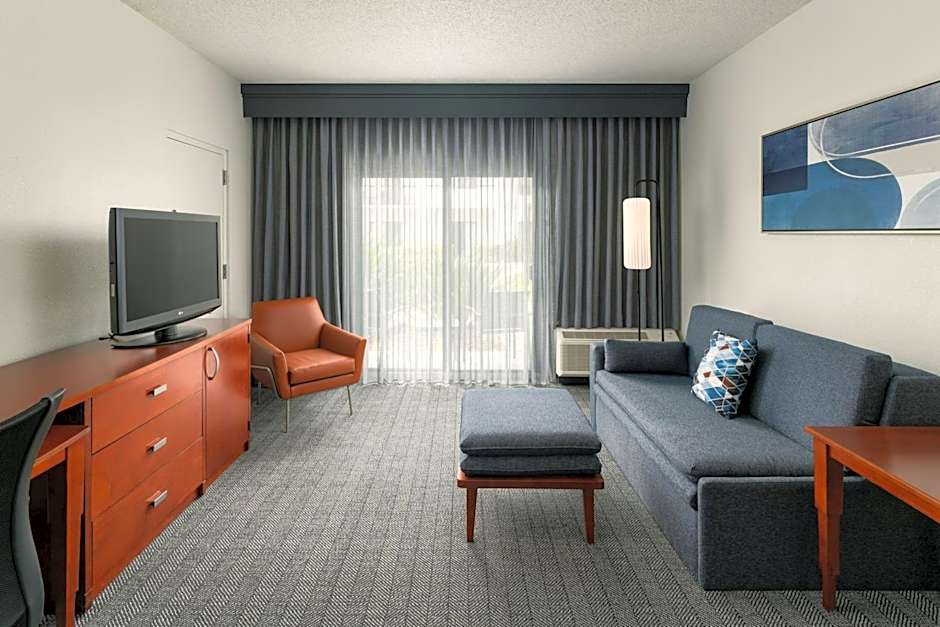 Courtyard by Marriott Melbourne West