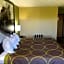 Super 8 by Wyndham Topeka/Wanamaker RD/I-70